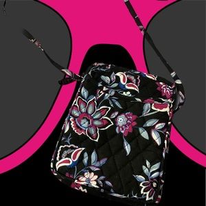 🦋 Floral quilted cross-body bag